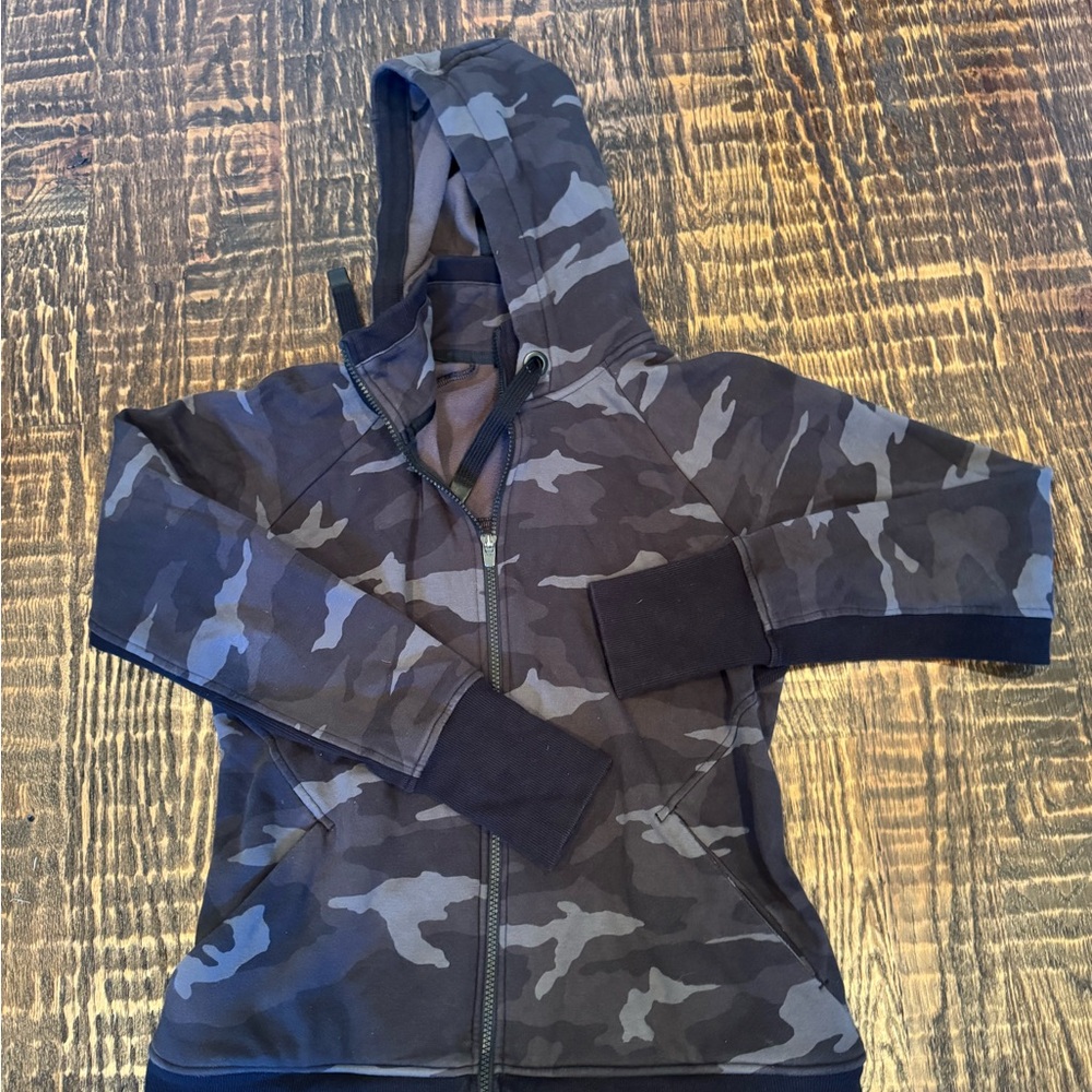 Athleta Gray Camouflage Hoodie Triump camo jacket Sz Med M